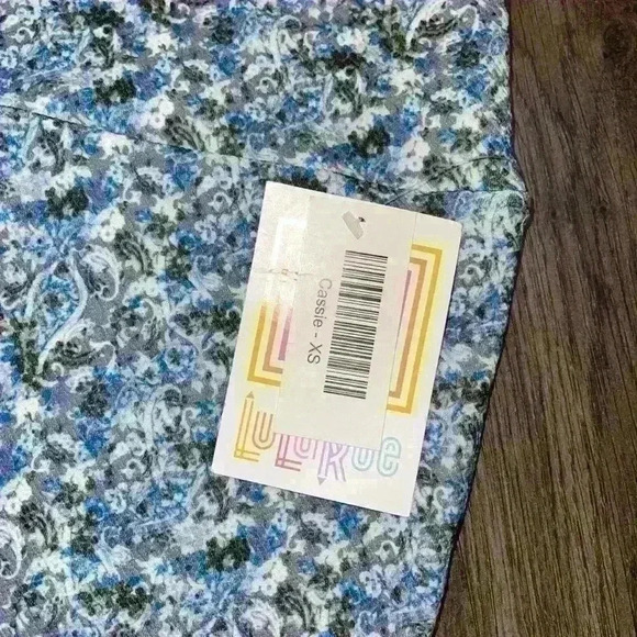 LuLaRoe Cassie Pencil Skirt - Picture 2 of 2
